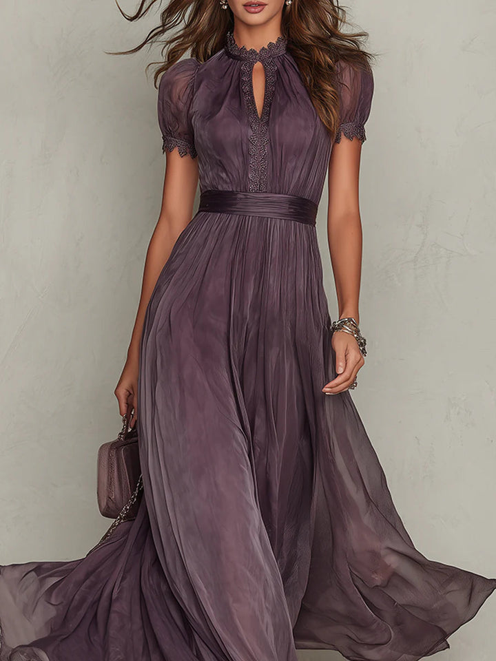 Flavia • Vestido largo violeta con escote de lágrima y borde de encaje de chiffon