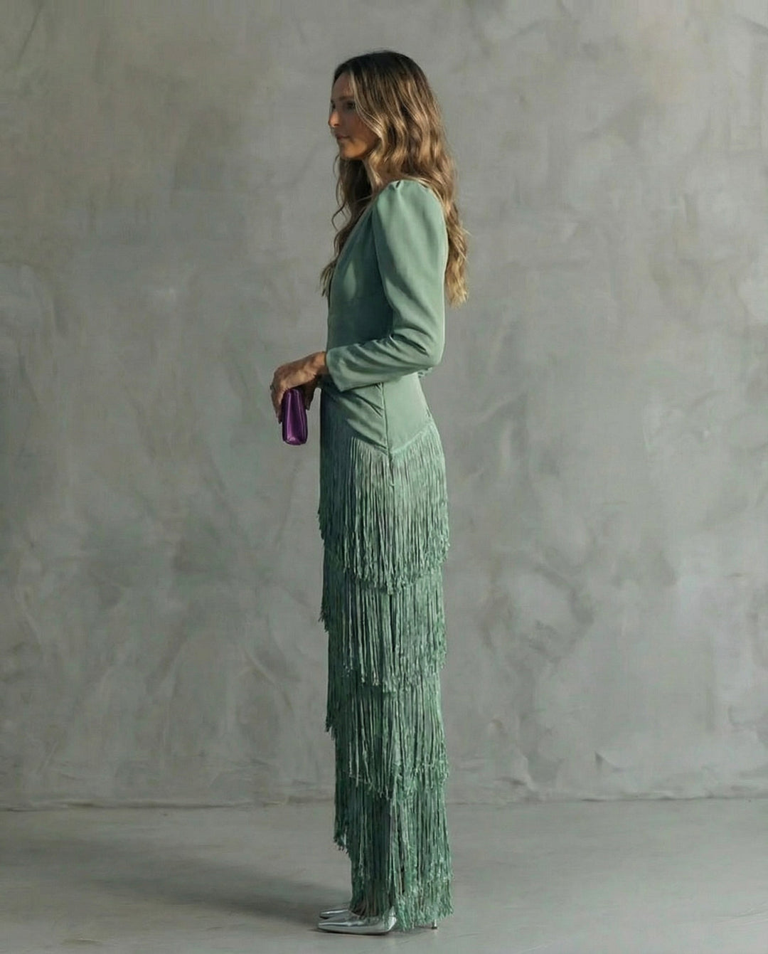 Alessia - Vestido midi elegante con mangas de flecos
